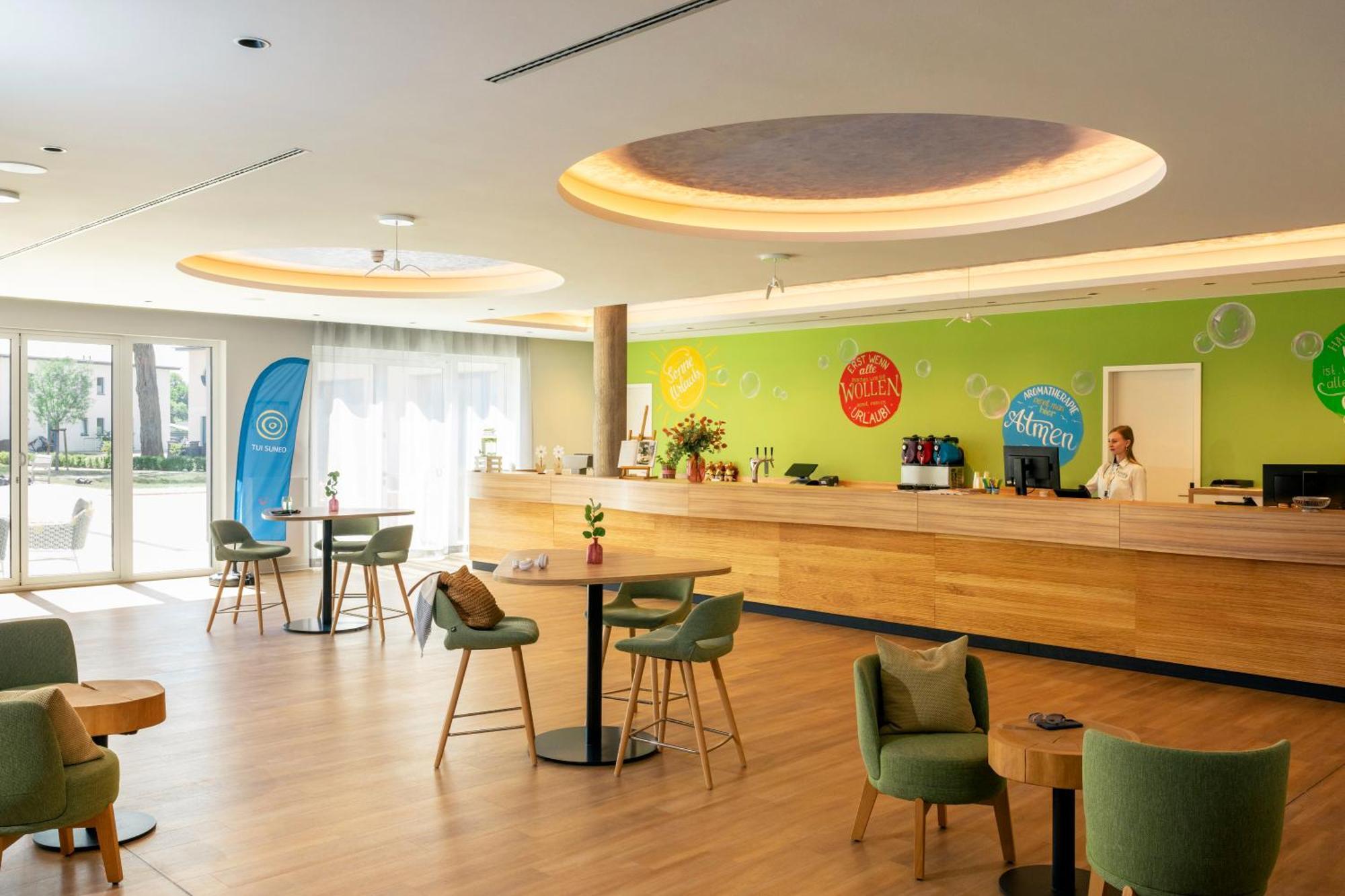 Hotel Tui Suneo Kinderresort Ihr Entspannter Familienurlaub Mit Abenteuerspielplatz & Der Laengsten Wasserrutsche Im Deutschen Teil Der Insel Usedom Trassenheide